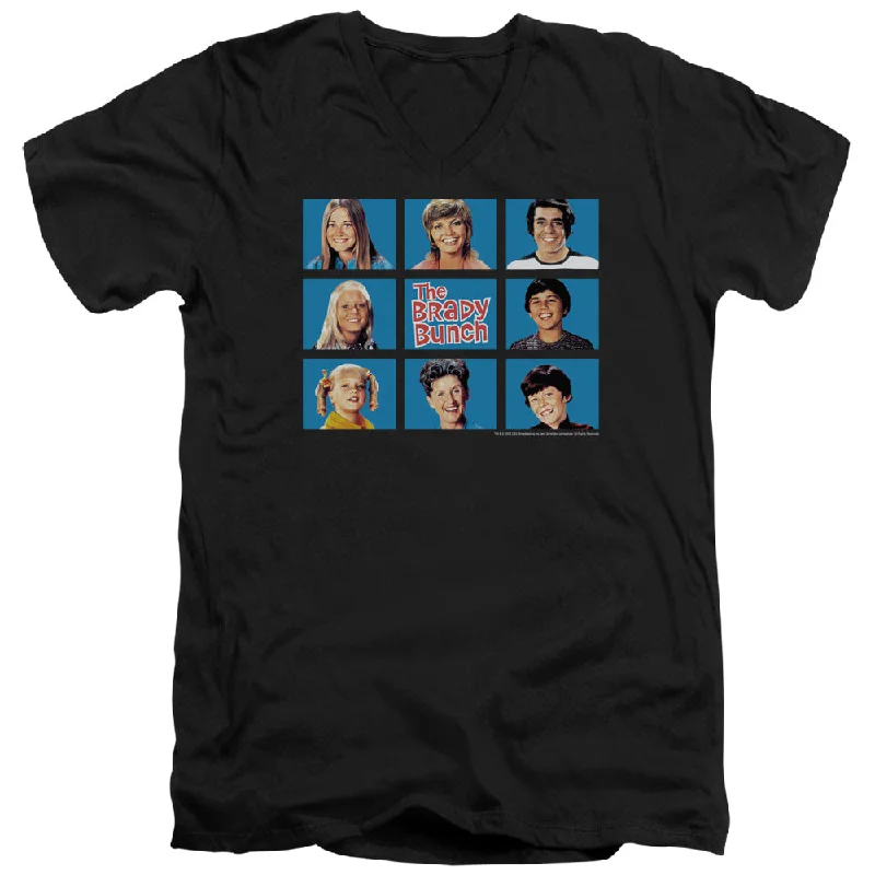 Massive Deals The Brady Bunch Slim Fit V-Neck T-Shirt Family Framed Black Tee