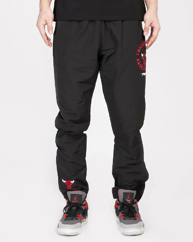 Savings Alert NBA CHICAGO BULLS HYBRID MEN'S WOVEN PANT (BLACK)